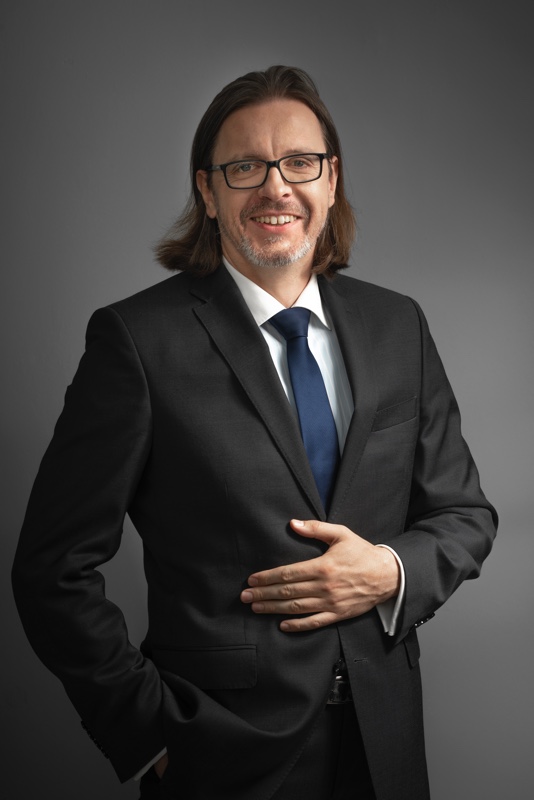 krzysztof suter